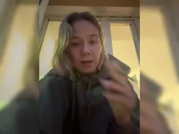 WhiteSoul  live sex cam