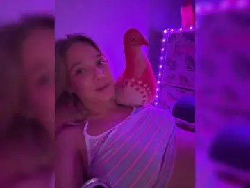 WhiteSoul  live sex cam