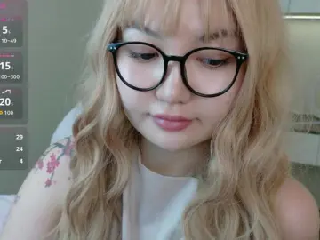 Sakuraclover  live sex cam