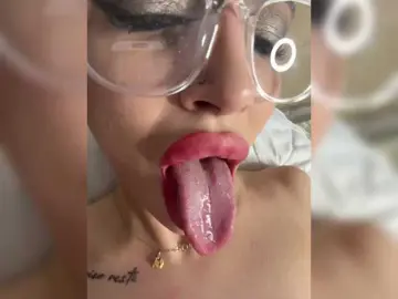 AdeleLaCroix  live sex cam