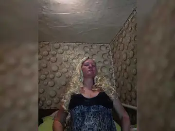 FameLara  live sex cam