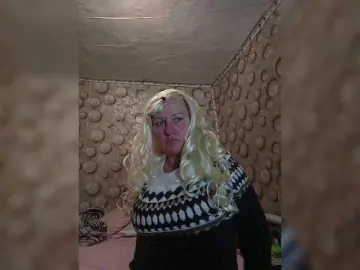 FameLara  live sex cam