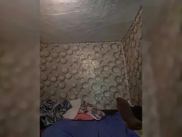 FameLara  live sex cam