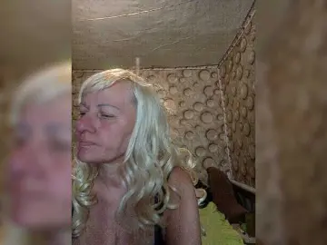 FameLara  live sex cam