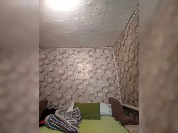 FameLara  live sex cam