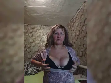 FameLara  live sex cam