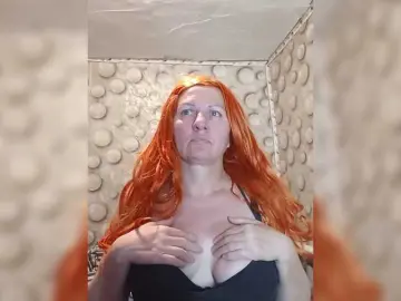 FameLara  live sex cam