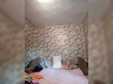 FameLara  live sex cam