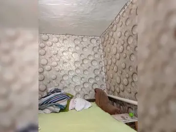 FameLara  live sex cam
