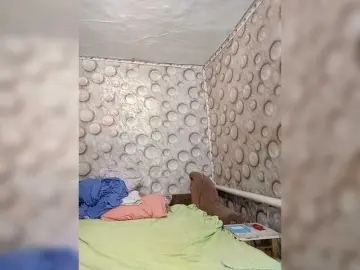 FameLara  live sex cam