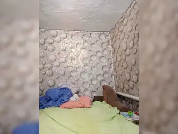 FameLara  live sex cam