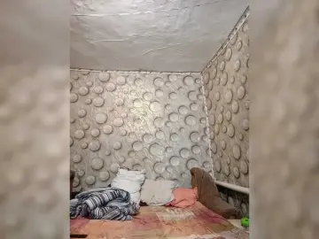 FameLara  live sex cam