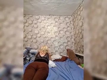 FameLara  live sex cam