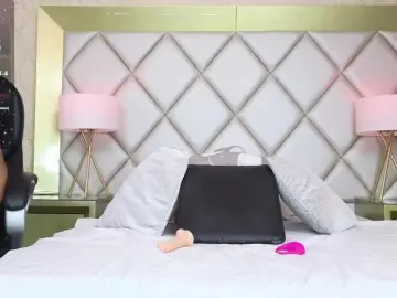 LenaThomson  live sex cam