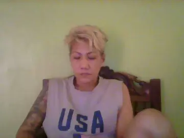 Rarra  live sex cam