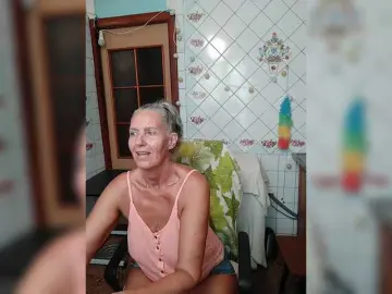 Lyukaya  live sex cam