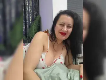 Monica-blackk  live sex cam