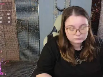 CatherineClaire  live sex cam