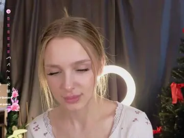 CrimsonAura  live sex cam