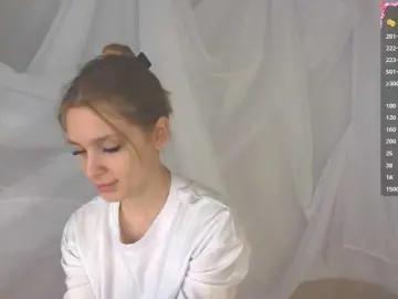 CrimsonAura  live sex cam