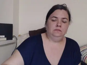 KittyDrive111  live sex cam