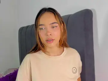 Evelin-33  live sex cam