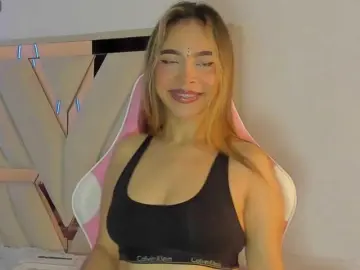Evelin-33  live sex cam