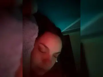 Levisslevissloveleviss4l  live sex cam