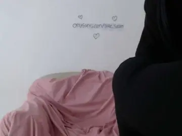 Salome81  live sex cam