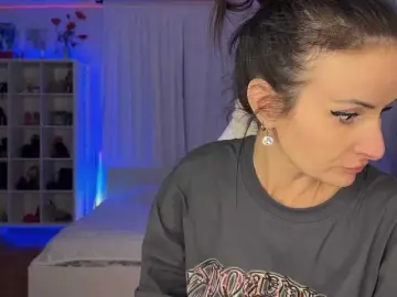 -AnnaMaria-  live sex cam