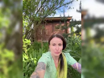 -AnnaMaria-  live sex cam