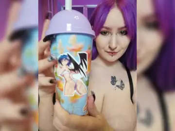 Darcy-666  live sex cam
