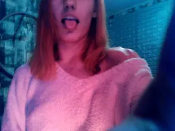 LoveXnutella  live sex cam