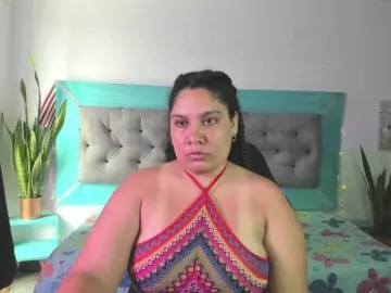 ROXIEE  live sex cam