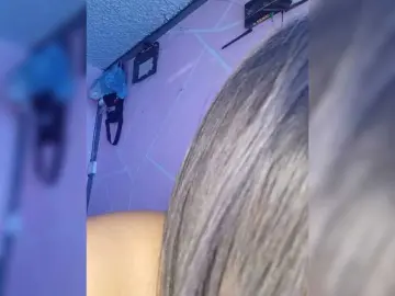 Vanessa333  live sex cam