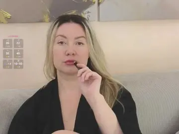 AmieHerry  live sex cam