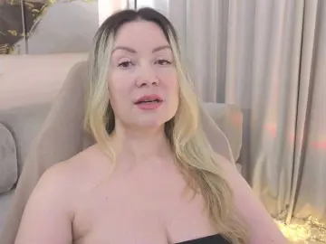AmieHerry  live sex cam
