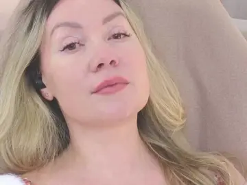 AmieHerry  live sex cam