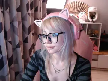 GertieCoach  live sex cam