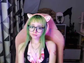 GertieCoach  live sex cam