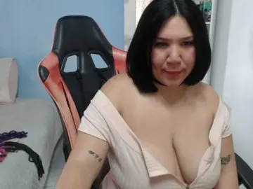 Meganslut  live sex cam