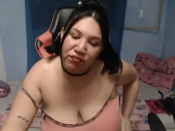 Meganslut  live sex cam