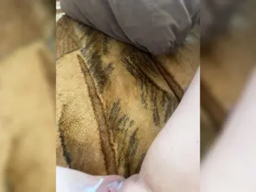 Milfaru  live sex cam