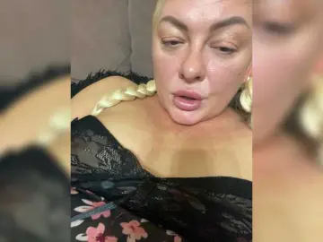 Milfaru  live sex cam