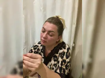 Milfaru  live sex cam