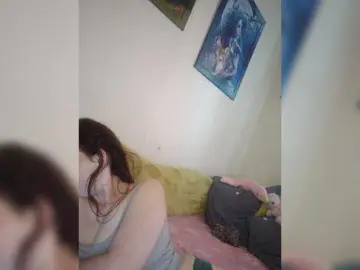 Mira-5a  live sex cam