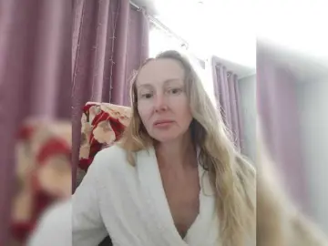 Missis25  live sex cam