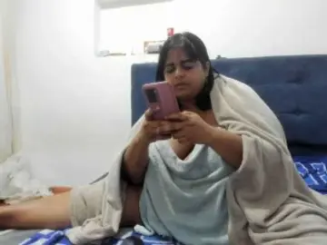 SusanaEshwar  live sex cam