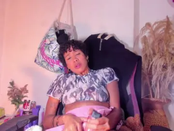 Bad-girl-xxx  live sex cam