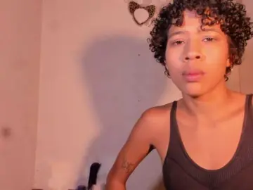 Bad-girl-xxx  live sex cam